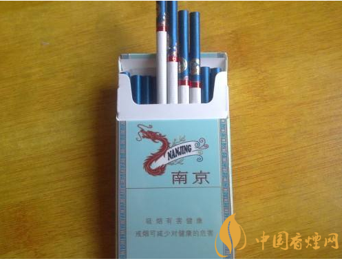 過年待客買什么香煙好，中華撐場面軟云看內(nèi)在