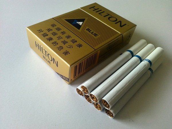 希爾頓香煙價(jià)格表圖 中免藍(lán)希爾頓香煙多少錢(qián)一包(8元)