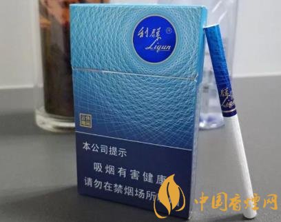 利群休閑系第一款細支高價煙僅僅是官方報價就達到了100元一包！